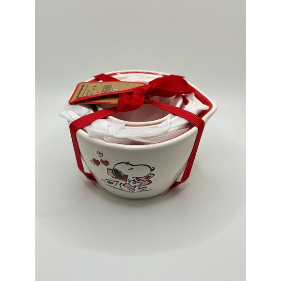 Rae Dunn Valentine’s Day Snoopy Measuring Cups - Picture 4 of 4